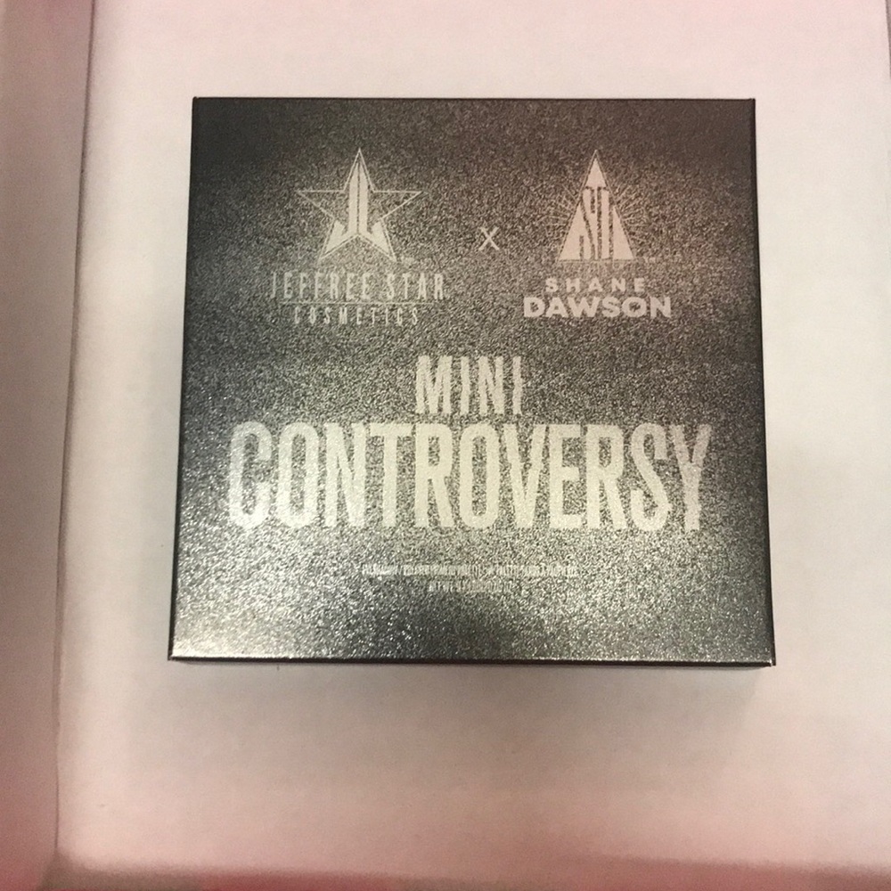Jeffree Star Mini Controversy Palette
